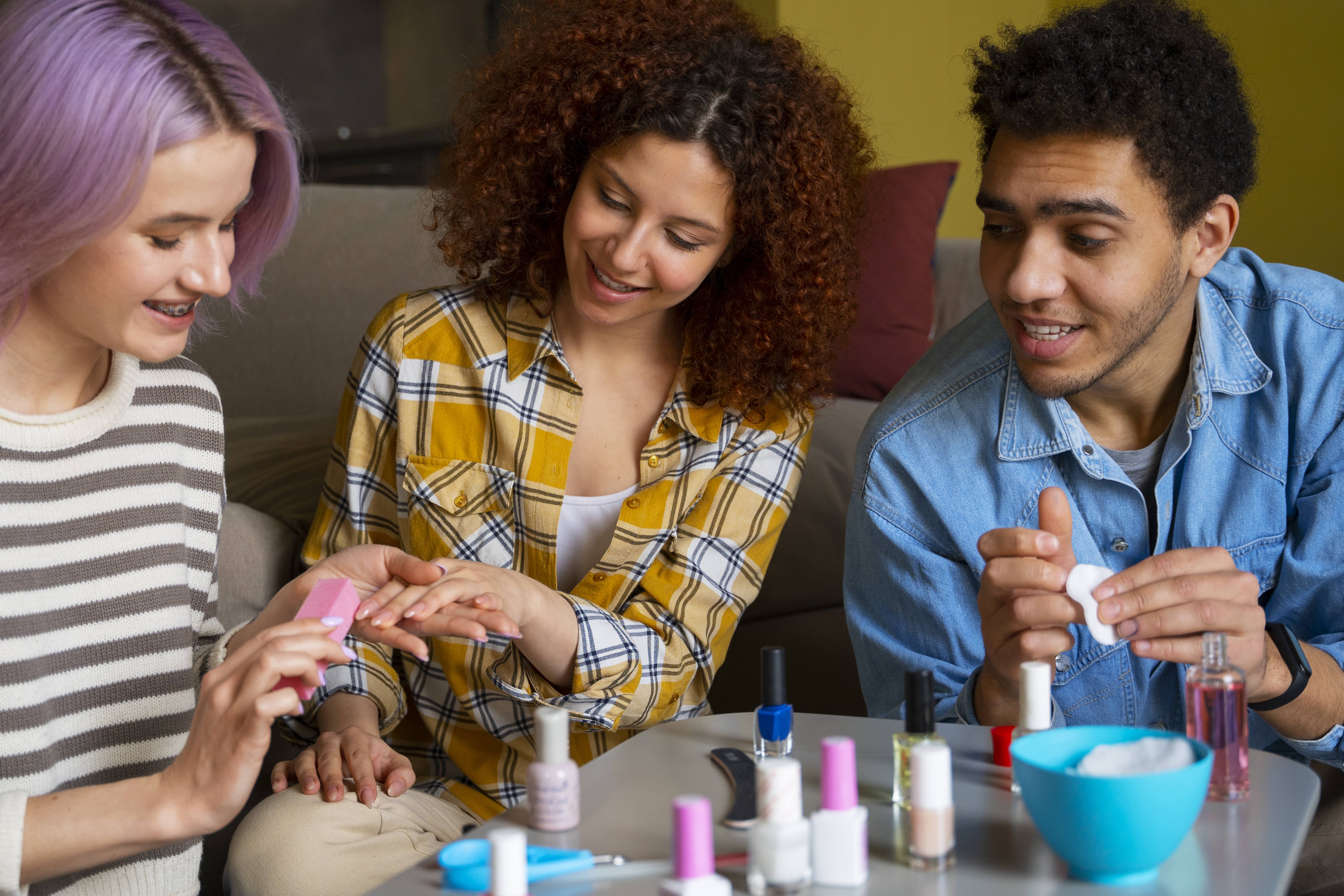 what is gel manicure